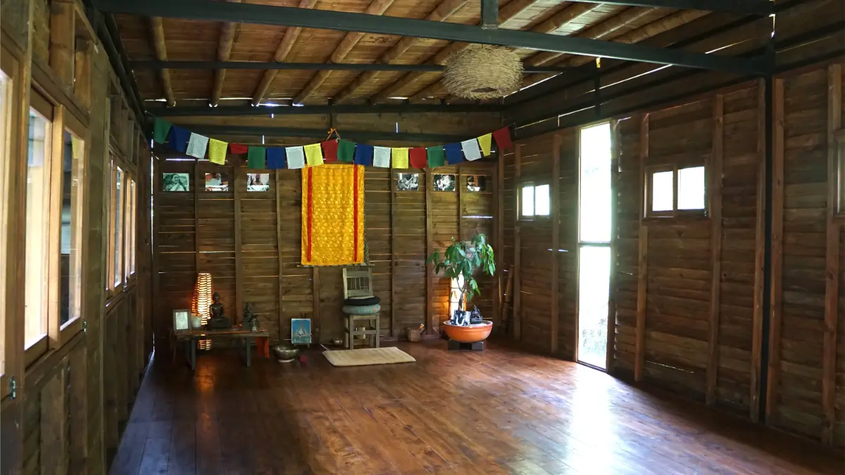 Intimate retreat setting